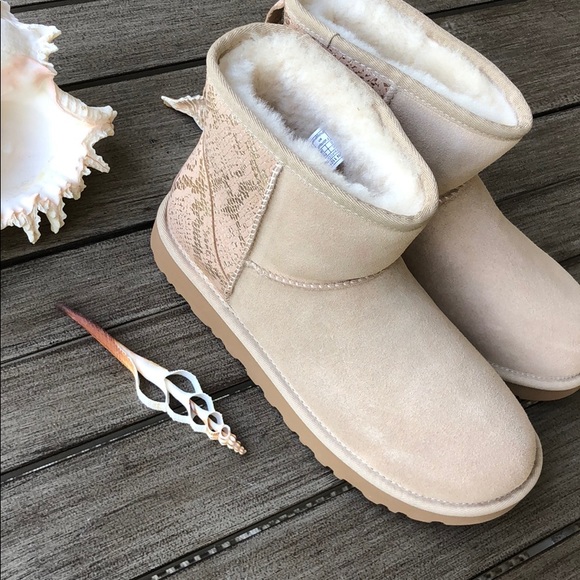 🌴🌼UGG- Ankle BOOTS🌼🌴 - Picture 5 of 11